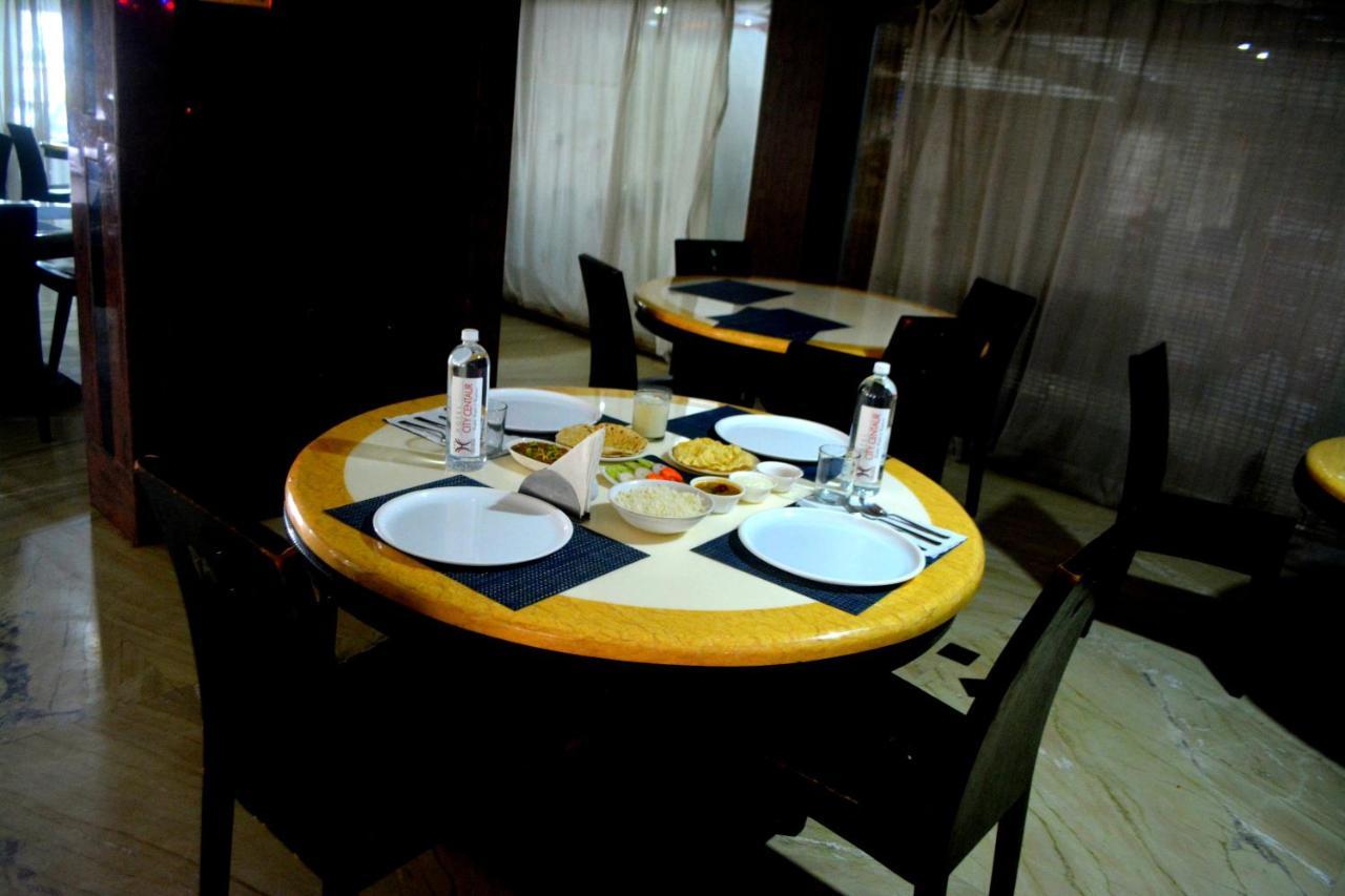 Hotel City Centaur And Convention Center- Vaccinated Staff Bangalore Bagian luar foto