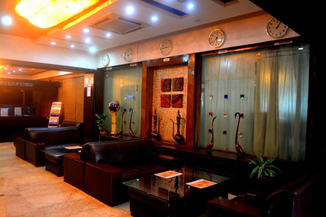 Hotel City Centaur And Convention Center- Vaccinated Staff Bangalore Bagian luar foto